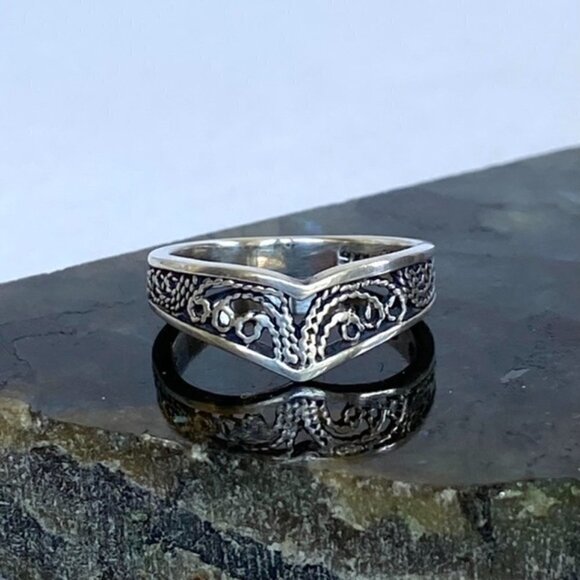 VTG Sterling Silver 925 Filigree V Shaped Chevron Band Wishbone Ring Size 5.75 - Picture 9 of 16